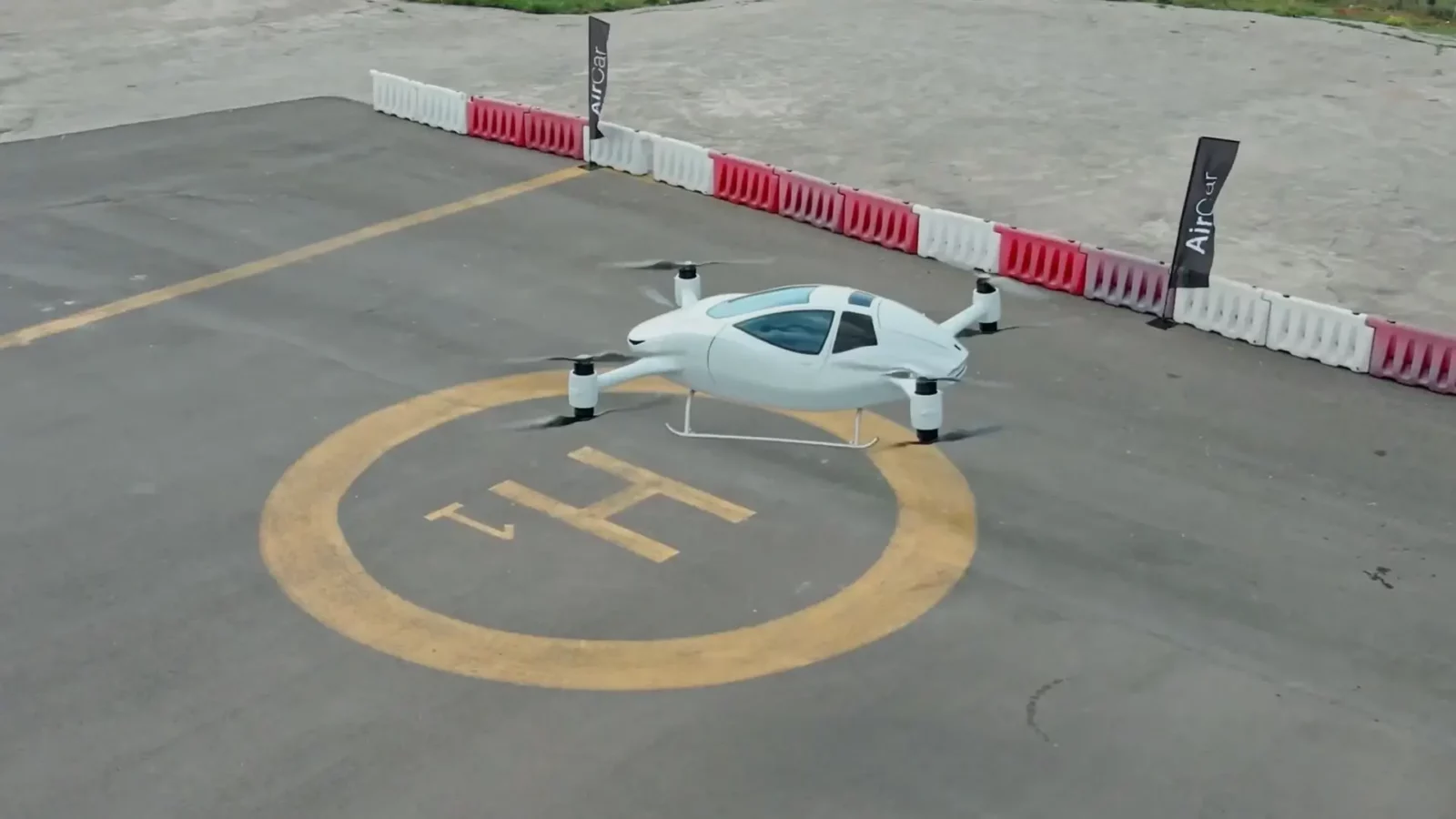 AirCar İlk İnsanlı Test