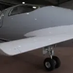 Piaggio P.180 - Forward Wing