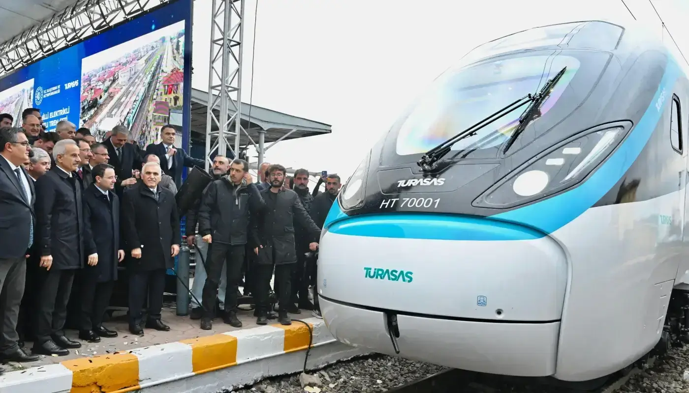 TÜRASAŞ Milli Hızlı Tren Raylarda