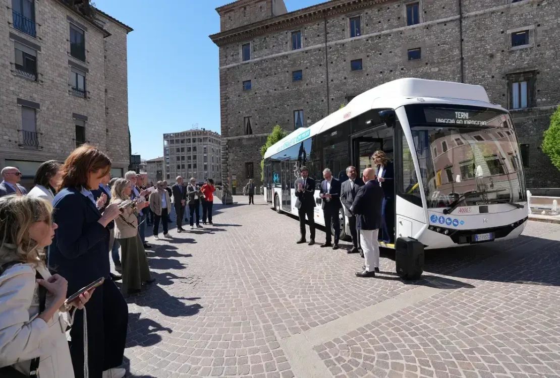 İtalya'ya e-ATA Hidrojen Yakıtlı Otobüs Teslimi / Karsan