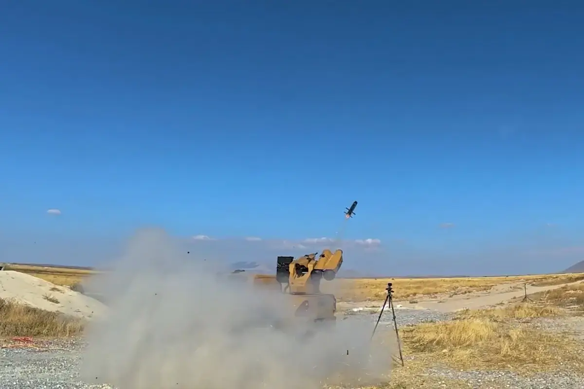 KARAOK Hits Aerial Target for the First Time / ROKETSAN